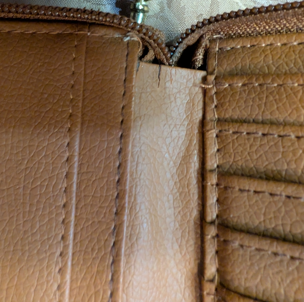 Stone Mountain Pebble Double Zip Around Wallet With Leather, EUC! - Picture 5 of 16